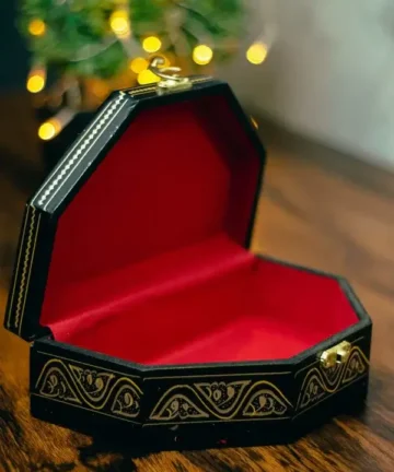 Nakshi Jewellery Box Golden