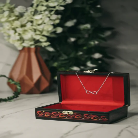 naqshi Red Jewelry Box